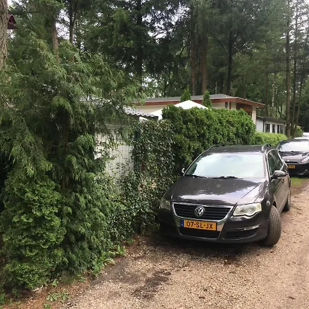 Heerlijke Op De Hoge Veluwe Chalet Hoenderloo